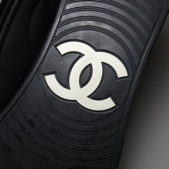 Chanel Toile Suede Calfskin Hi-Top Double Zip Sneakers Made In Italy, Size 11 - Picture 14 of 15